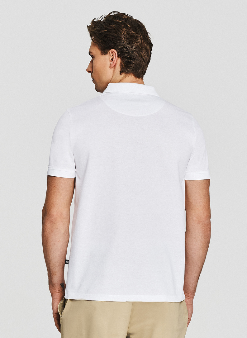 Biały t-shirt polo z bawełny