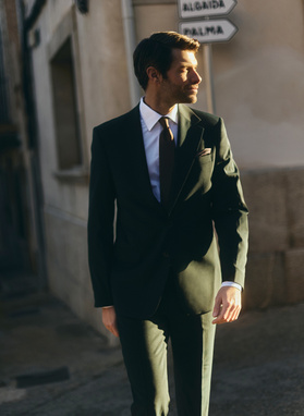 Wełniana marynarka garniturowa w kolorze zielonym