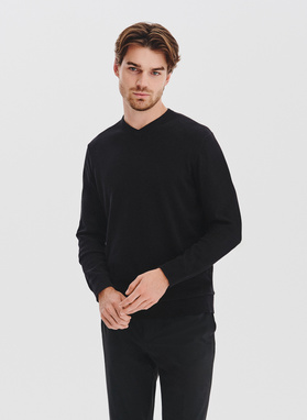 Czarny sweter męski v-neck