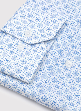 Koszula w kolorze białym w błękitny wzór 