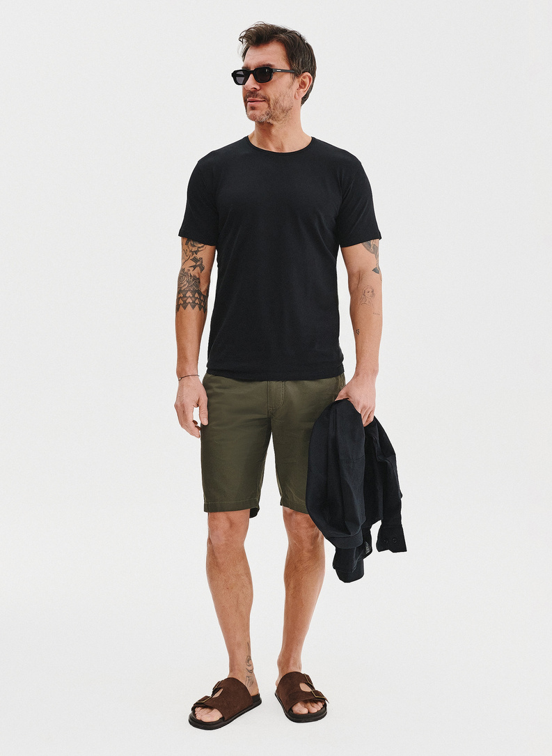 Czarny gładki t-shirt męski