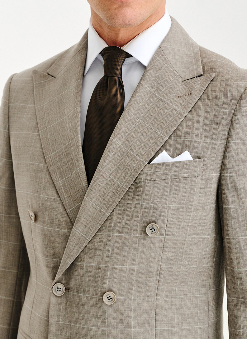 Ślubny dwurzędowy garnitur męski w kratkę