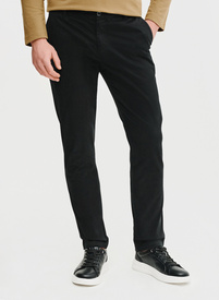 Czarne gładkie spodnie męskie