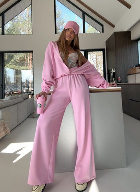 Różowy dwuczęściowy komplet dresowy