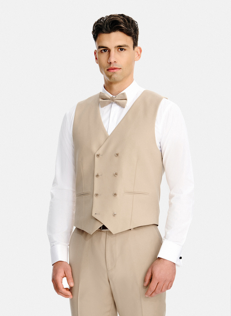 Beżowy wełniany garnitur męski