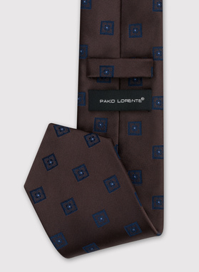 Brązowy krawat męski w kwadraty