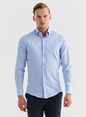 Gładka elegancka koszula męska w kolorze błękitnym
