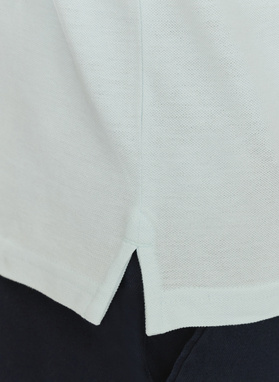 Gładki t-shirt polo w niebieskim kolorze