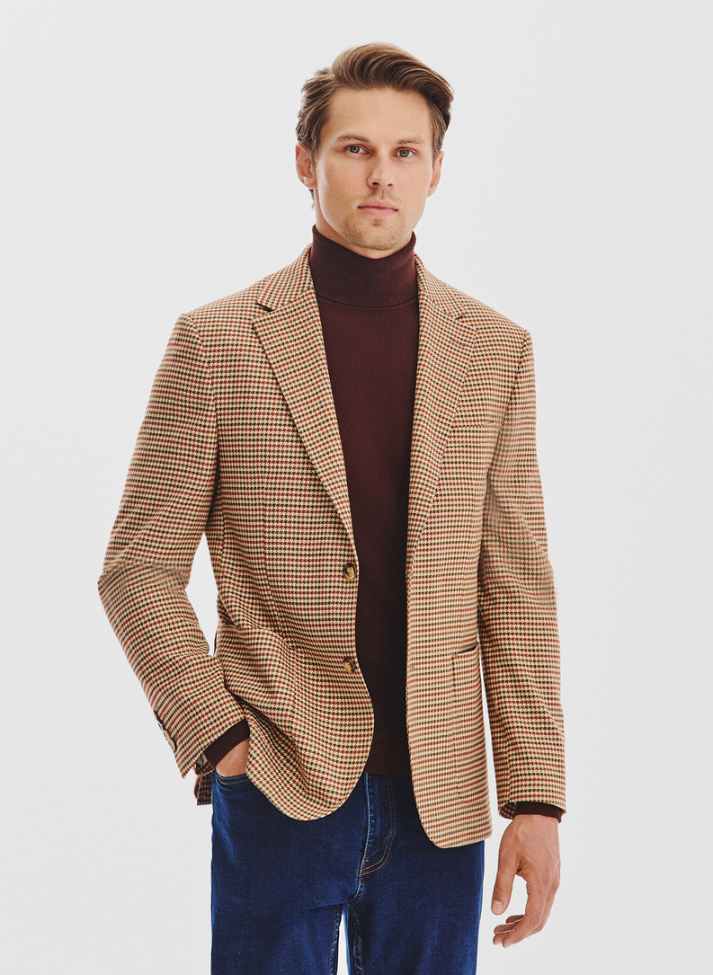 Beżowa marynarka w pepitkę