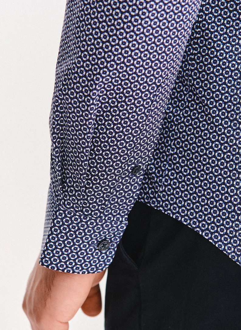 Granatowa koszula w kwiaty