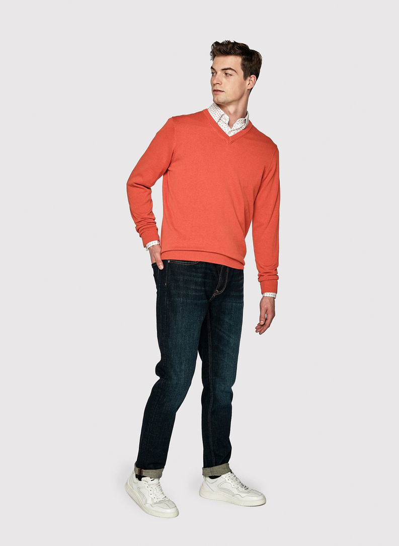 Sweter męski w kolorze pomarańczowym z dekoltem w serek