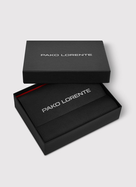 Czarny skórzany portfel męski