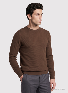 Brązowy sweter męski