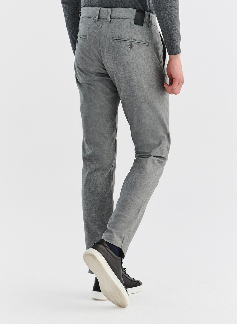 Szare casualowe spodnie męskie