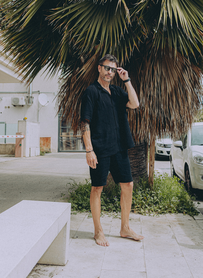 Bawełniana koszula męska w kolorze czarnym