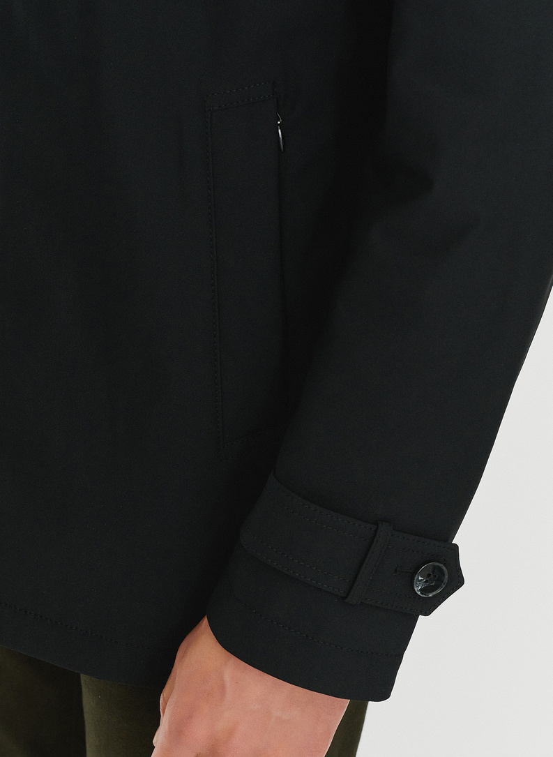 Przejściowy płaszcz męski w kolorze czarnym