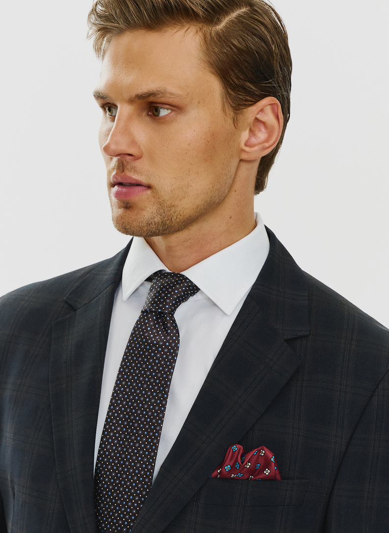 Męska marynarka garniturowa w odcieniu granatowym