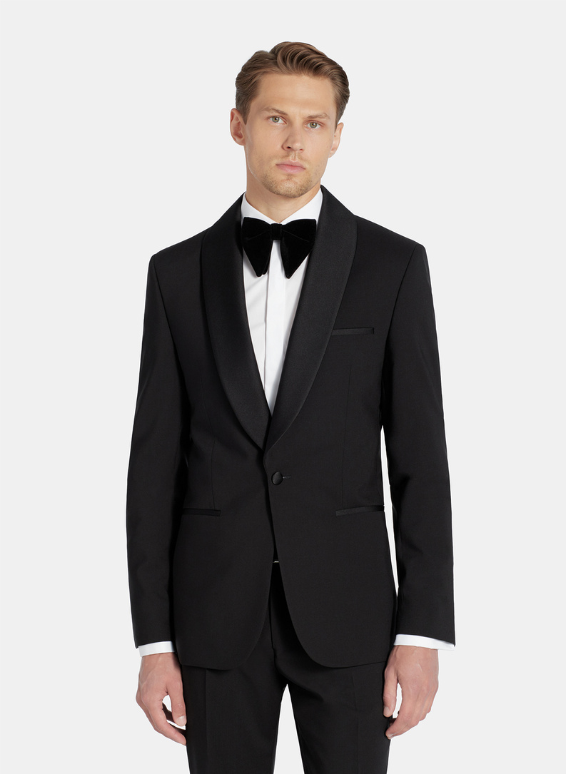 Ślubny smoking męski z szalowym kołnierzem