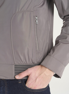 Jasnobrązowa krótka kurtka męska