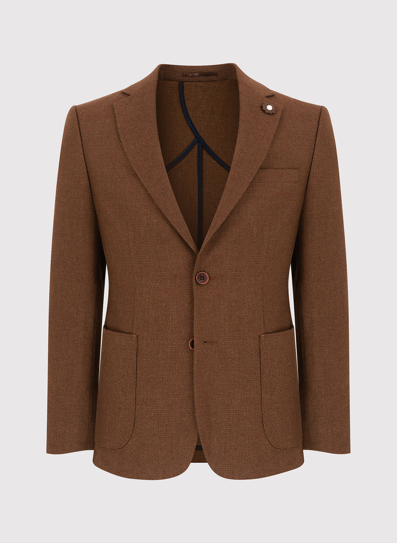 Brązowa marynarka casualowa o widocznej fakturze