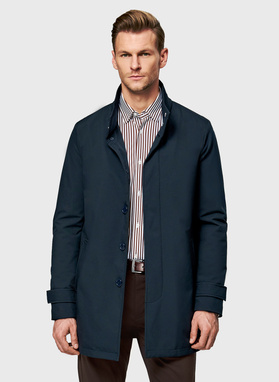 Wiosenny płaszcz męski w kolorze granatowym