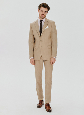 Beżowy wełniany garnitur męski 