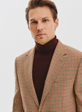 Beżowa marynarka w pepitkę