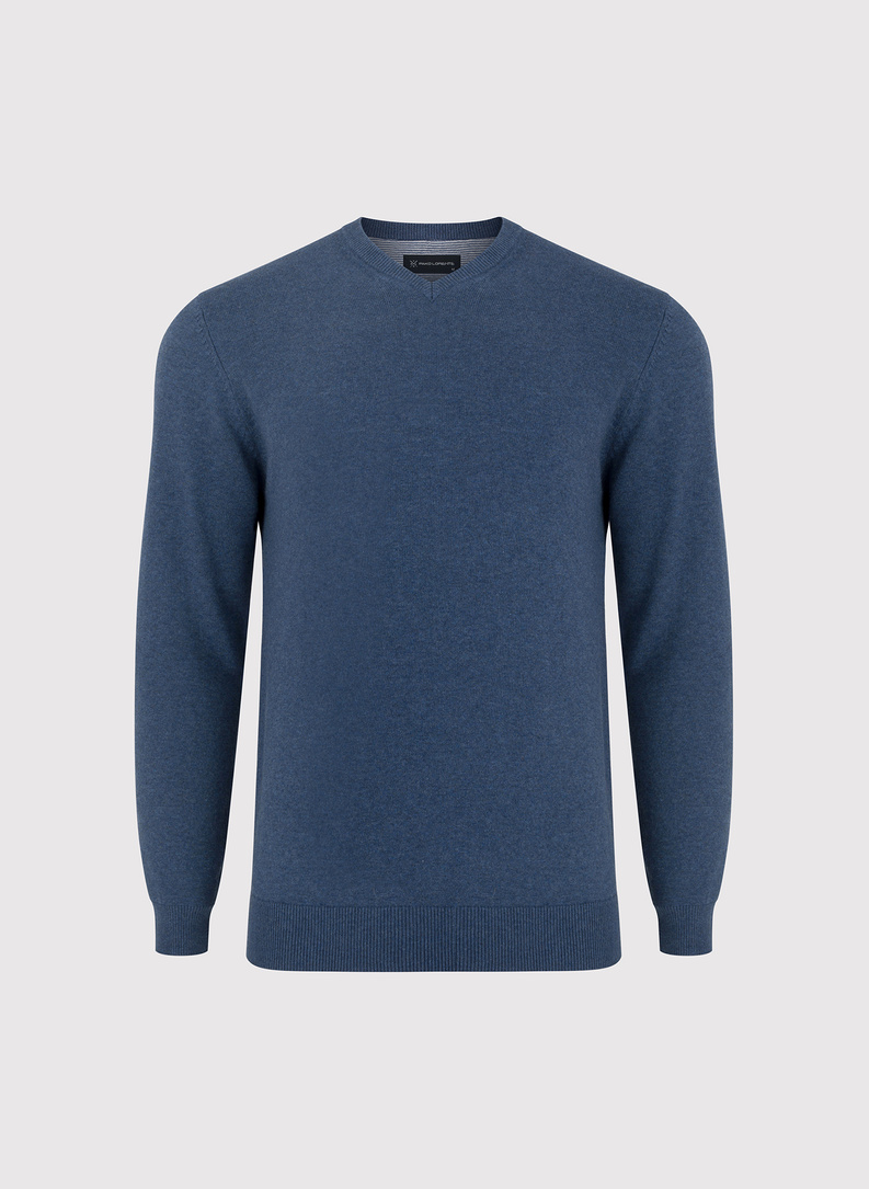 Niebieski męski sweter w serek