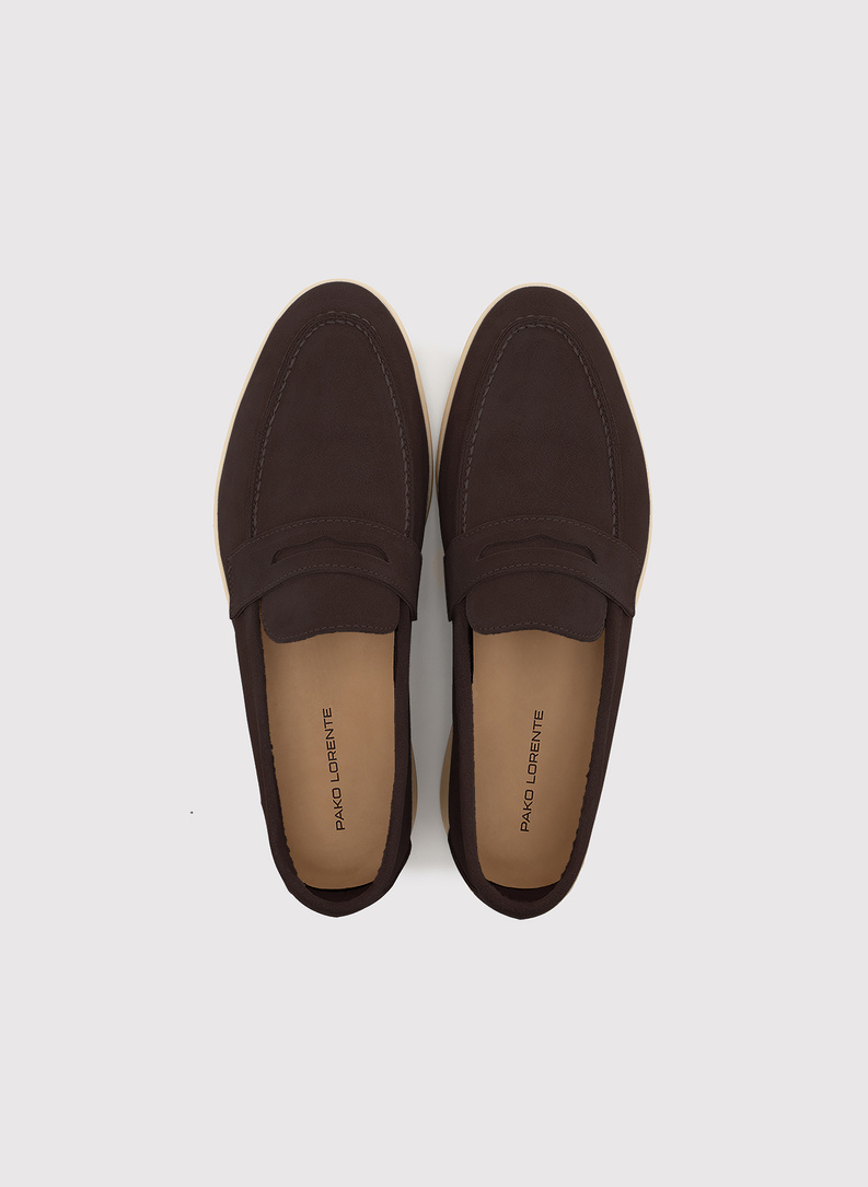 Brązowe mokasyny z zamszu