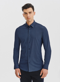 Granatowa dzianinowa koszula w jodełkę