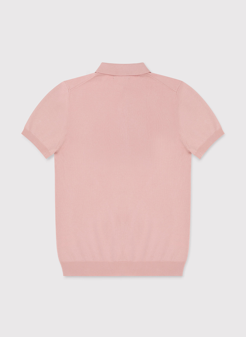 Różowy dzianinowy t-shirt polo