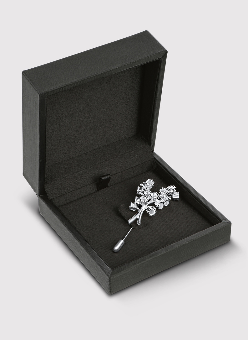 Srebrna szpilka do marynarki męskiej kwiaty