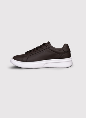 Sneakersy męskie w brązowym kolorze