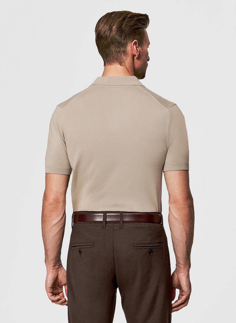 Beżowe polo swetrowe z wiskozą