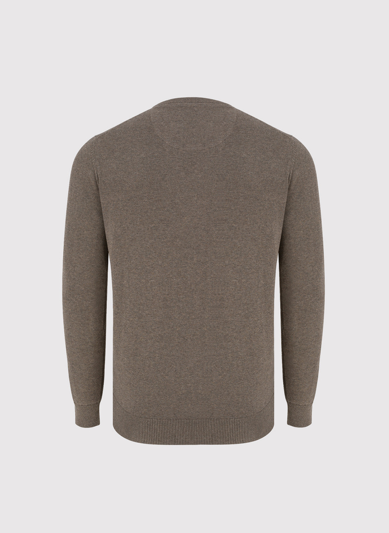 Brązowy męski sweter z dekoltem w serek