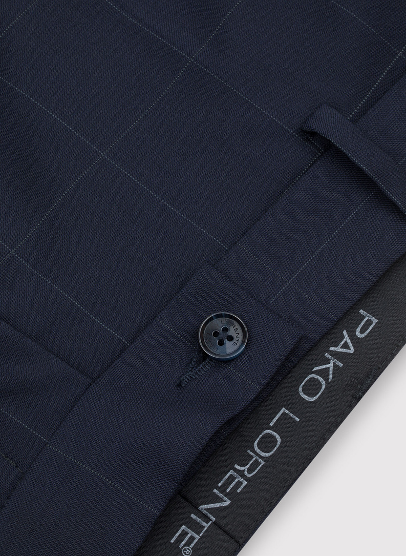 Granatowy wełniany garnitur w kratę