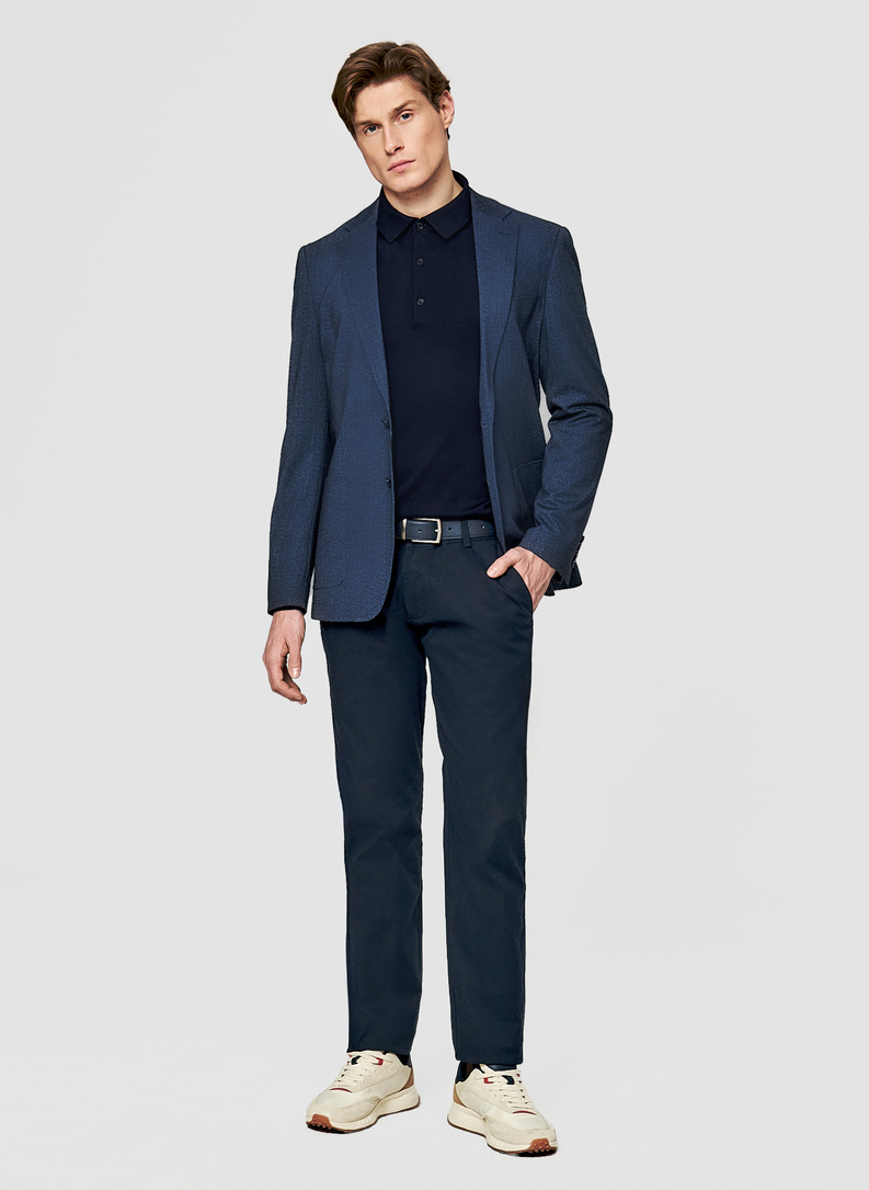 Granatowa marynarka w jodełkę