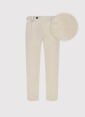 Beżowe spodnie z zakładkami