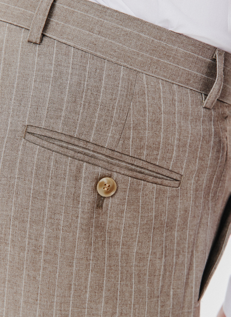 Beżowe spodnie garniturowe w prążek