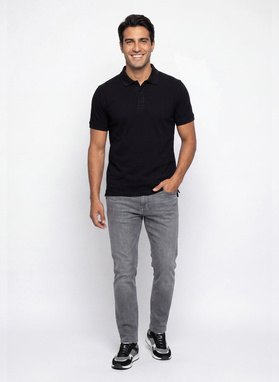 Czarny t-shirt polo z bawełny