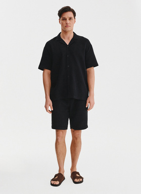 Bawełniana koszula męska w kolorze czarnym