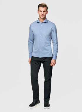 Jasnoniebieska dzianinowa koszula męska