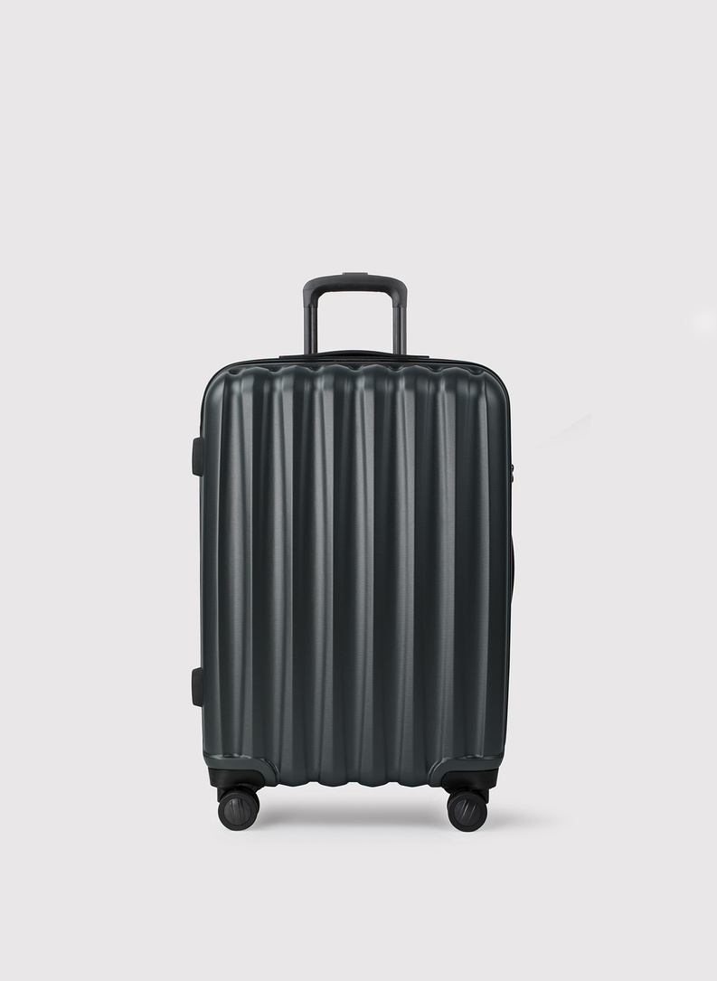 Komplet czarnych walizek