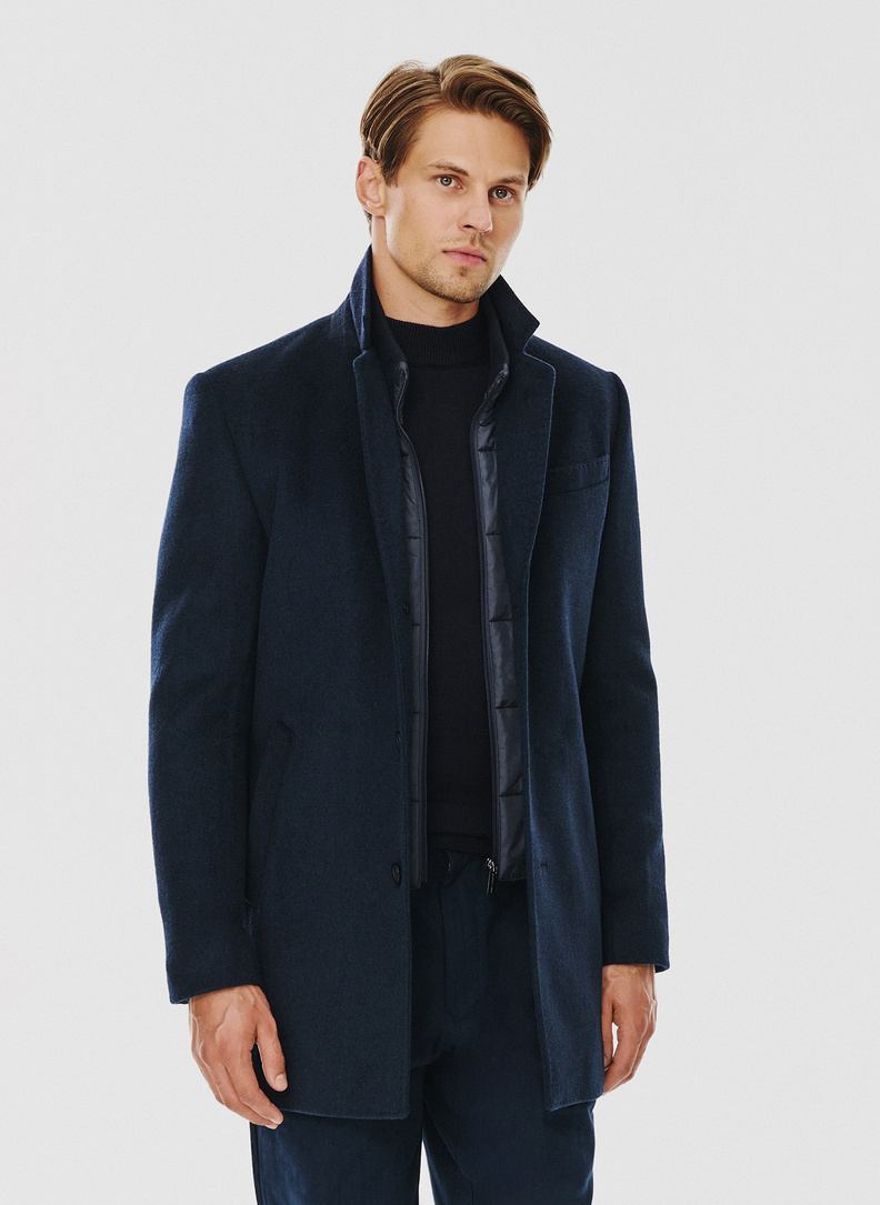 Granatowy płaszcz męski z odpinaną stójką