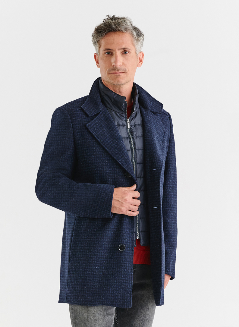Granatowy płaszcz męski w mikrowzór