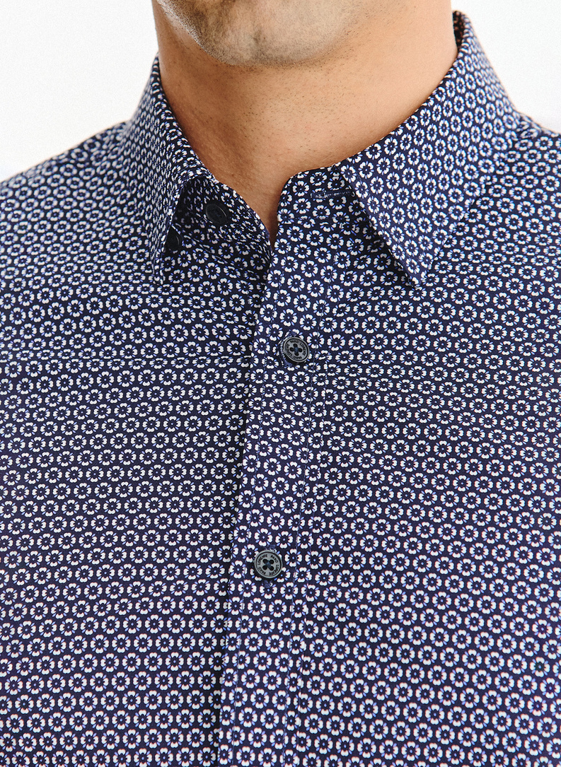 Granatowa koszula w kwiaty