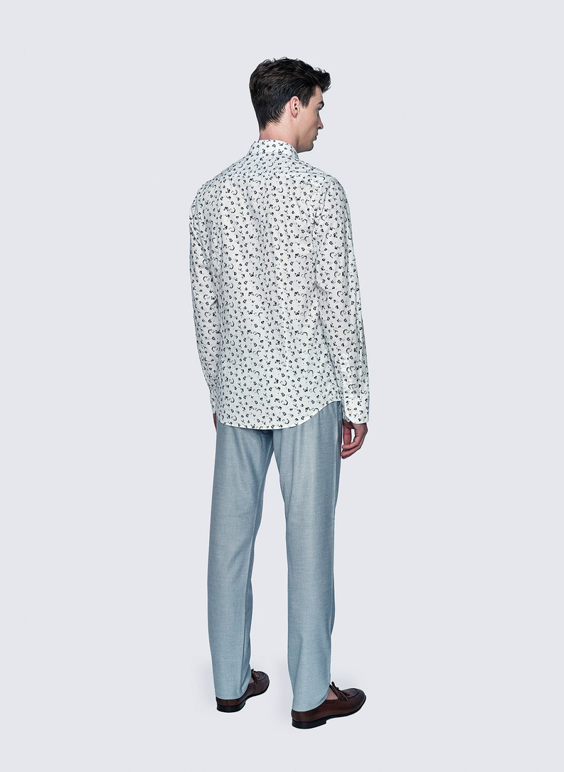 Błękitne spodnie męskie