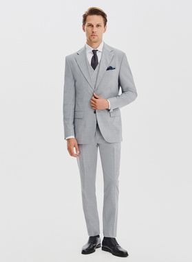 Gładki szary garnitur męski