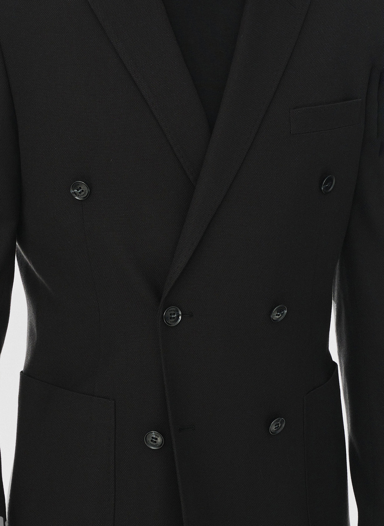 Czarna dwurzędowa marynarka męska