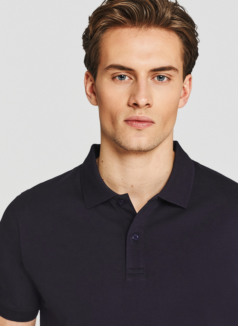 Granatowy t-shirt polo z bawełny